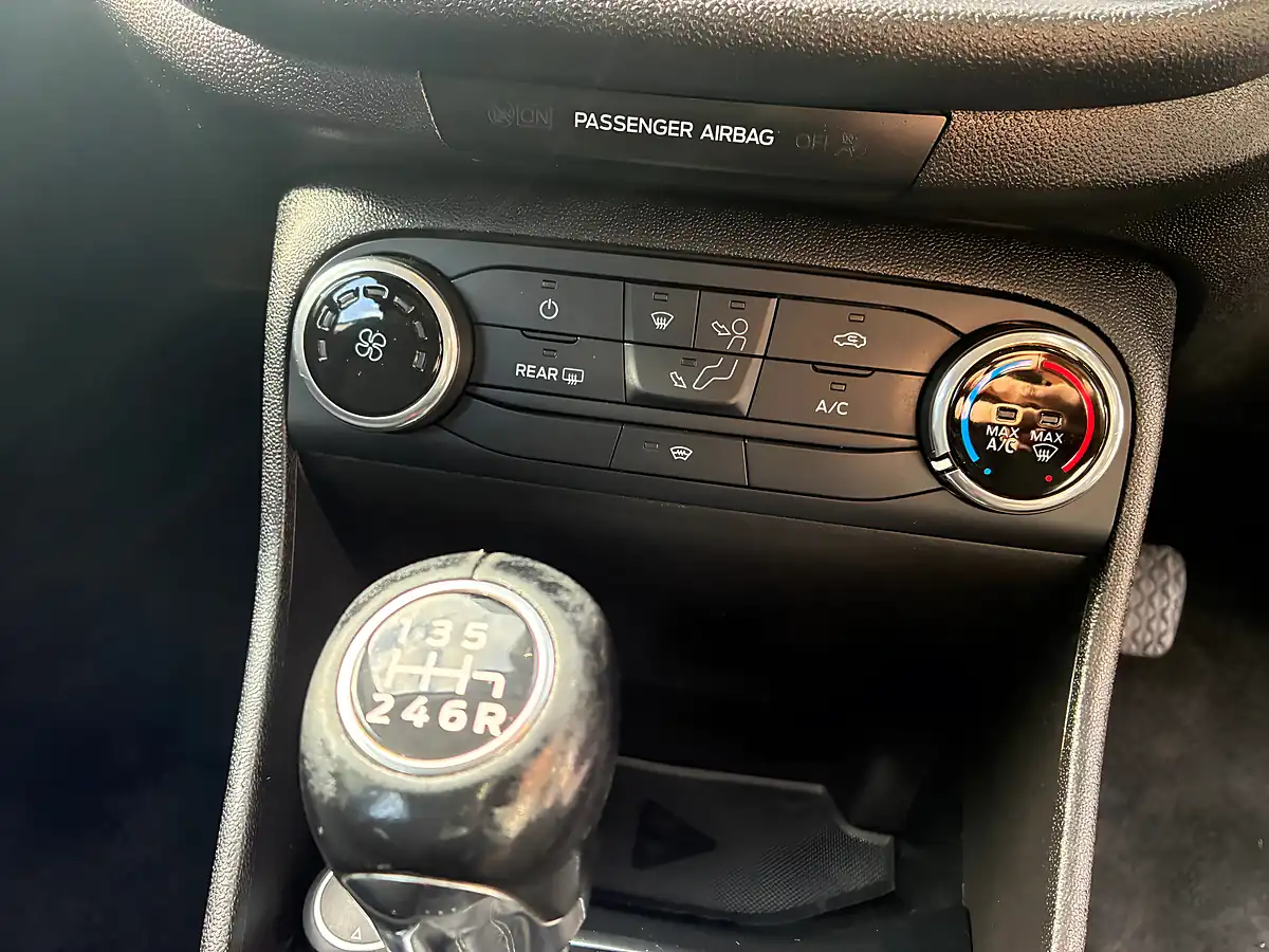 Used 2018 Ford Fiesta Zetec Black - Interior and Exterior details 18