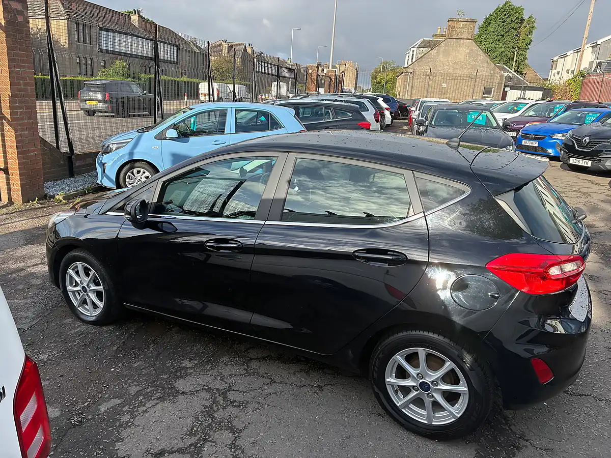 Used 2018 Ford Fiesta Zetec Black - Interior and Exterior details 5