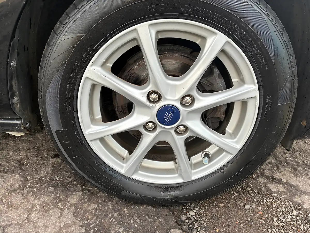 Used 2018 Ford Fiesta Zetec Black - Interior and Exterior details 7