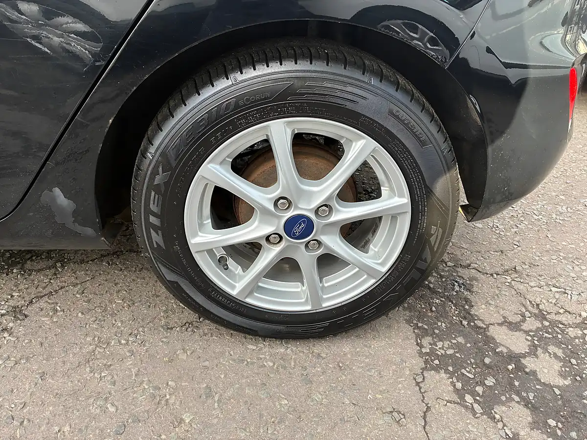 Used 2018 Ford Fiesta Zetec Black - Interior and Exterior details 9