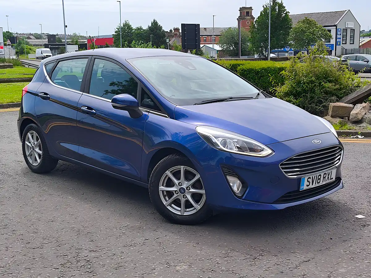 Used 2018 Ford Fiesta Zetec Blue - Front View