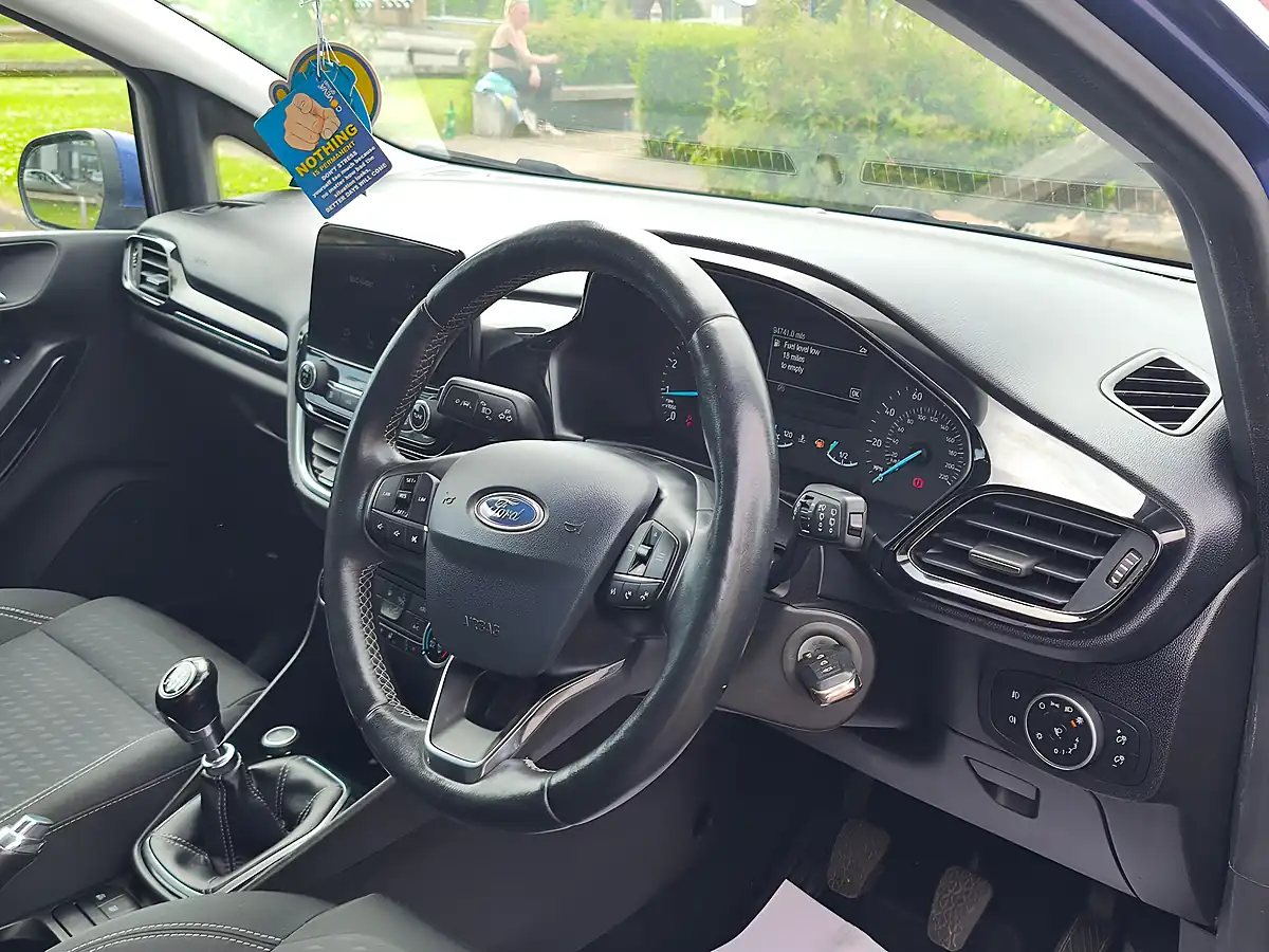 Used 2018 Ford Fiesta Zetec Blue - Interior and Exterior details 4