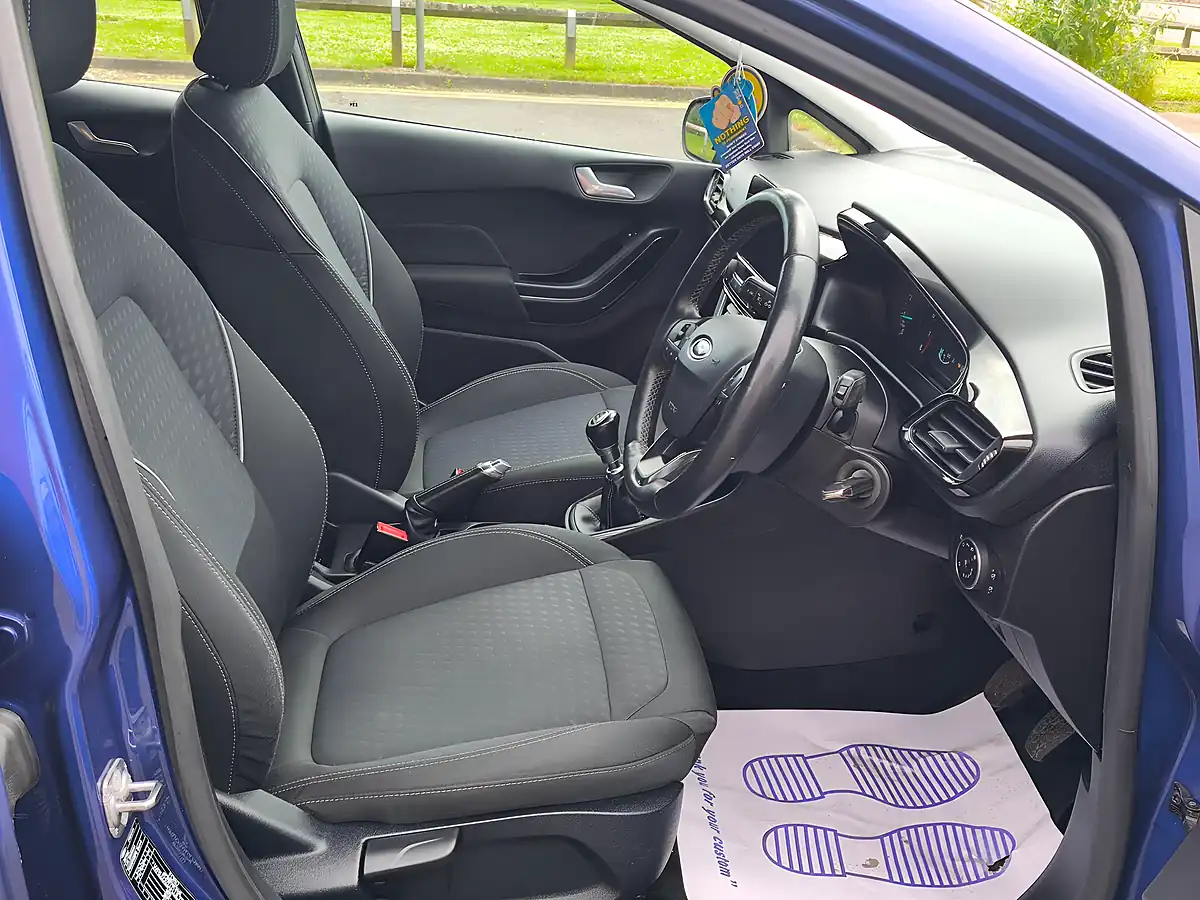 Used 2018 Ford Fiesta Zetec Blue - Interior and Exterior details 8