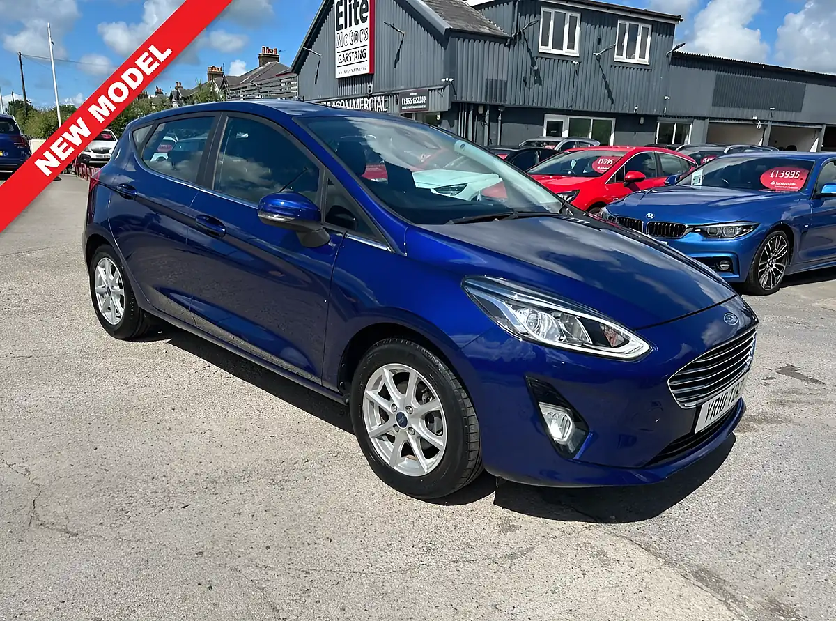 Used 2018 Ford Fiesta Zetec Blue - Front View