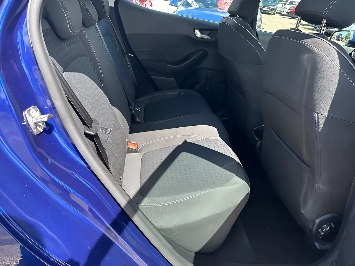 Used 2018 Ford Fiesta Zetec Blue - Interior and Exterior details 10