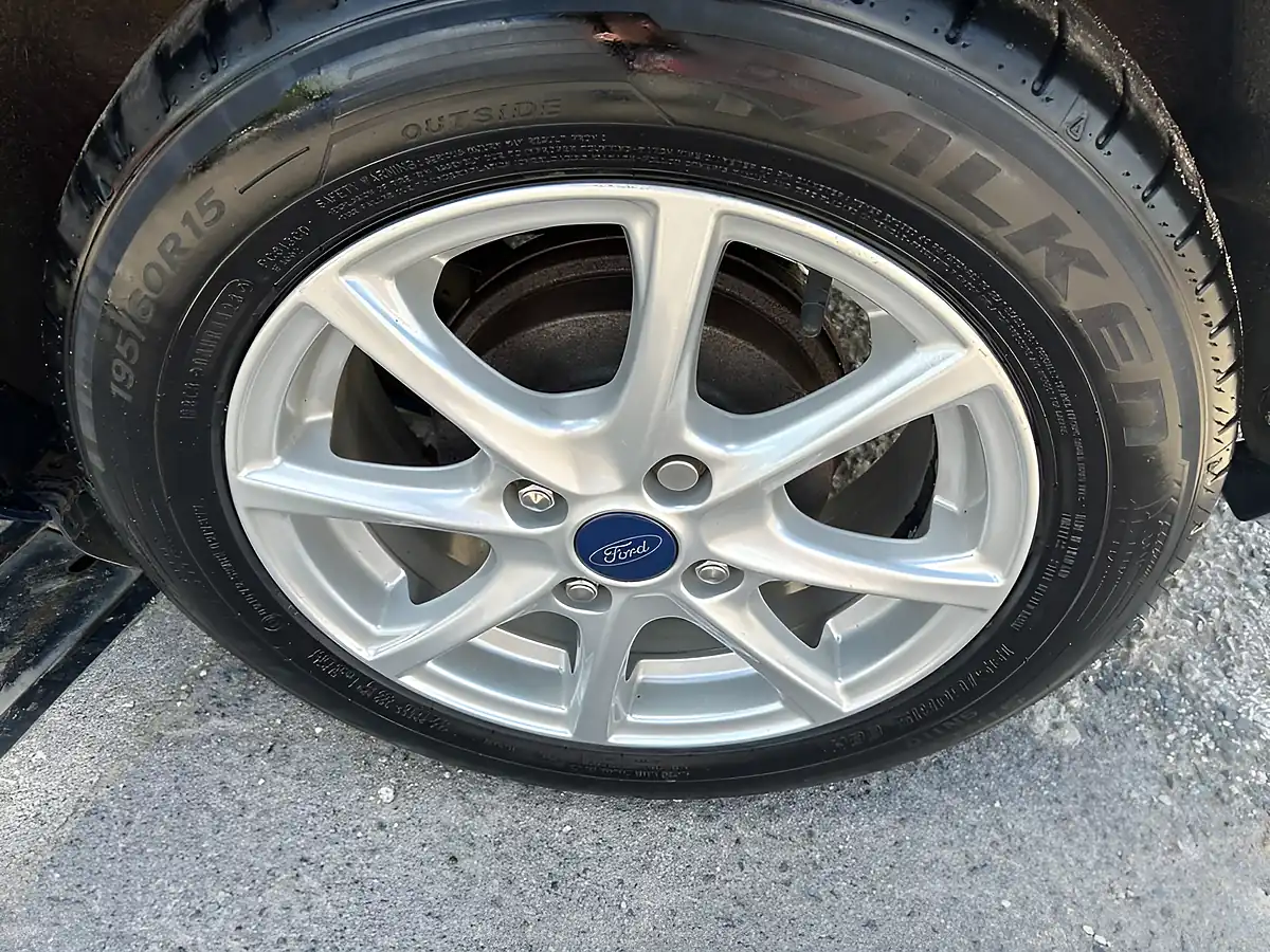 Used 2018 Ford Fiesta Zetec Blue - Interior and Exterior details 19