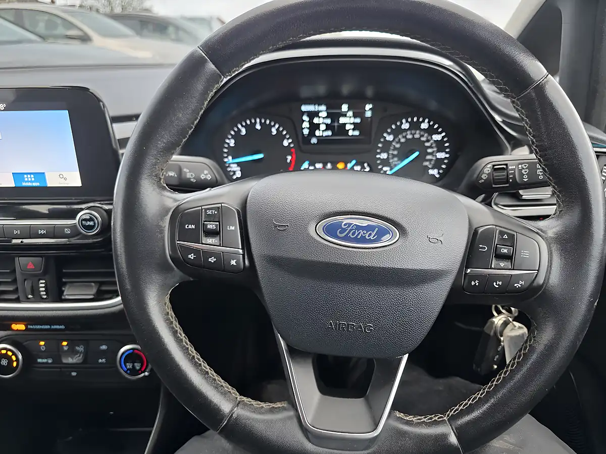 Used 2018 Ford Fiesta Zetec Blue - Interior and Exterior details 13