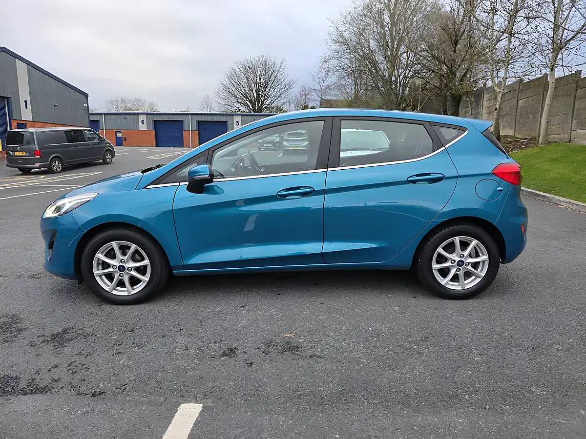 Used 2018 Ford Fiesta Zetec Blue - Interior and Exterior details 4