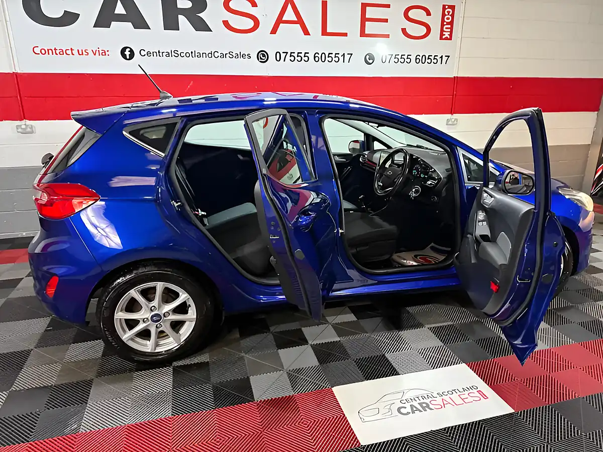 Used 2018 Ford Fiesta Zetec Blue - Interior and Exterior details 10