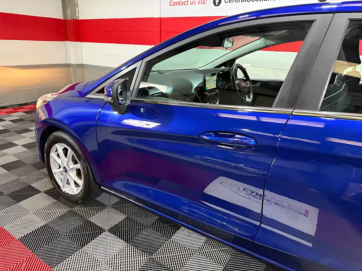 Used 2018 Ford Fiesta Zetec Blue - Interior and Exterior details 18