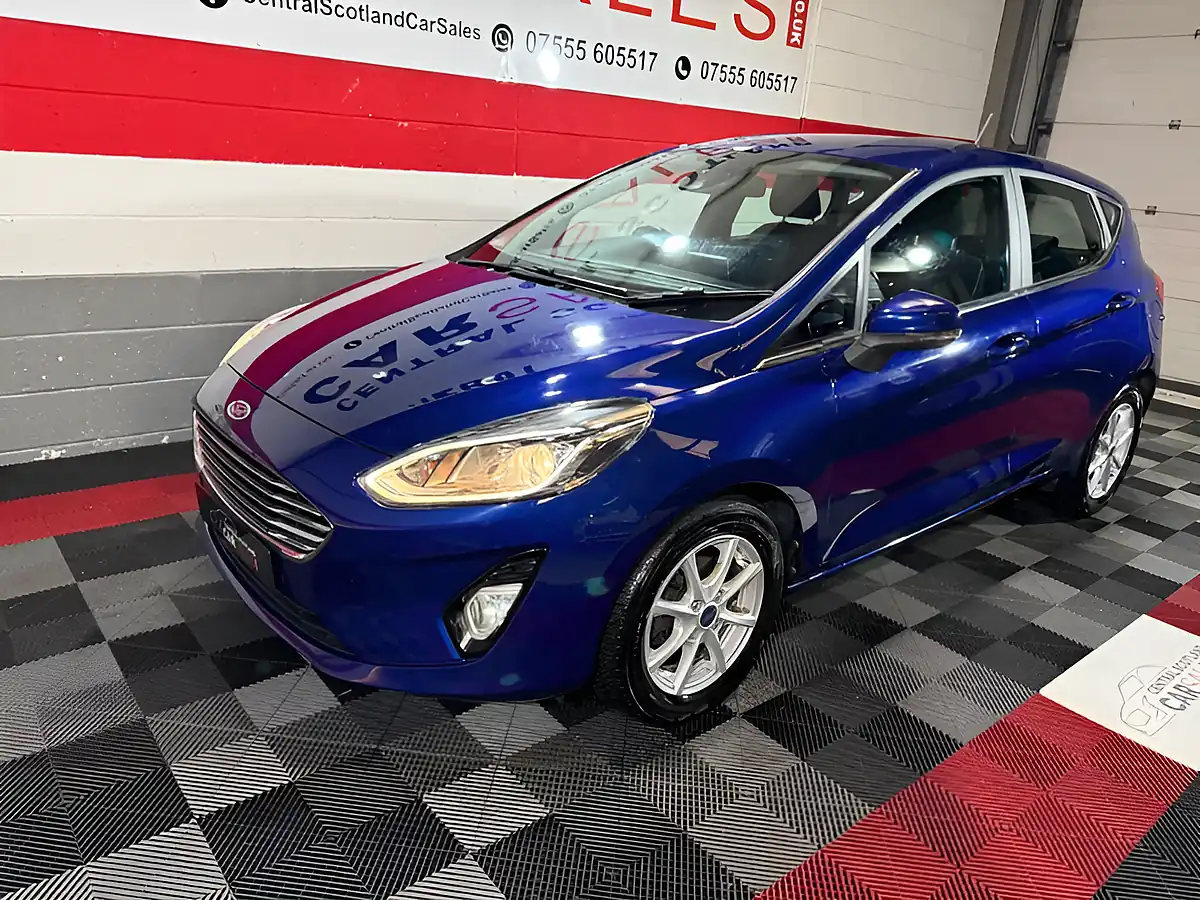 Used 2018 Ford Fiesta Zetec Blue - Interior and Exterior details 9
