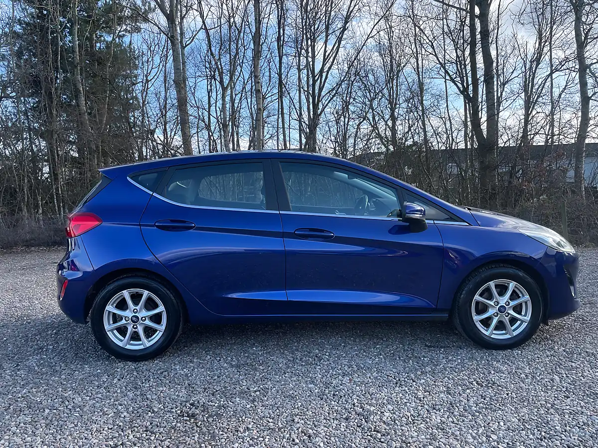 Used 2018 Ford Fiesta Zetec Blue - Interior and Exterior details 5