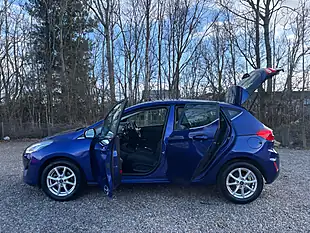 Used 2018 Ford Fiesta Zetec Blue - Interior and Exterior details 8
