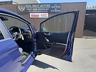 Used 2018 Ford Fiesta Zetec Blue - Interior and Exterior details 11