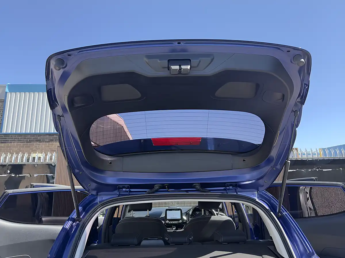 Used 2018 Ford Fiesta Zetec Blue - Interior and Exterior details 12
