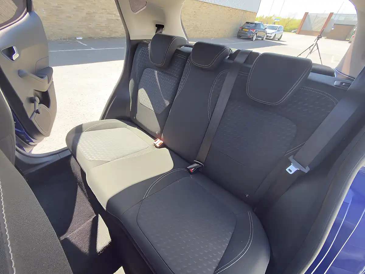 Used 2018 Ford Fiesta Zetec Blue - Interior and Exterior details 15