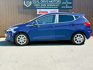 Used 2018 Ford Fiesta Zetec Blue - Interior and Exterior details 4