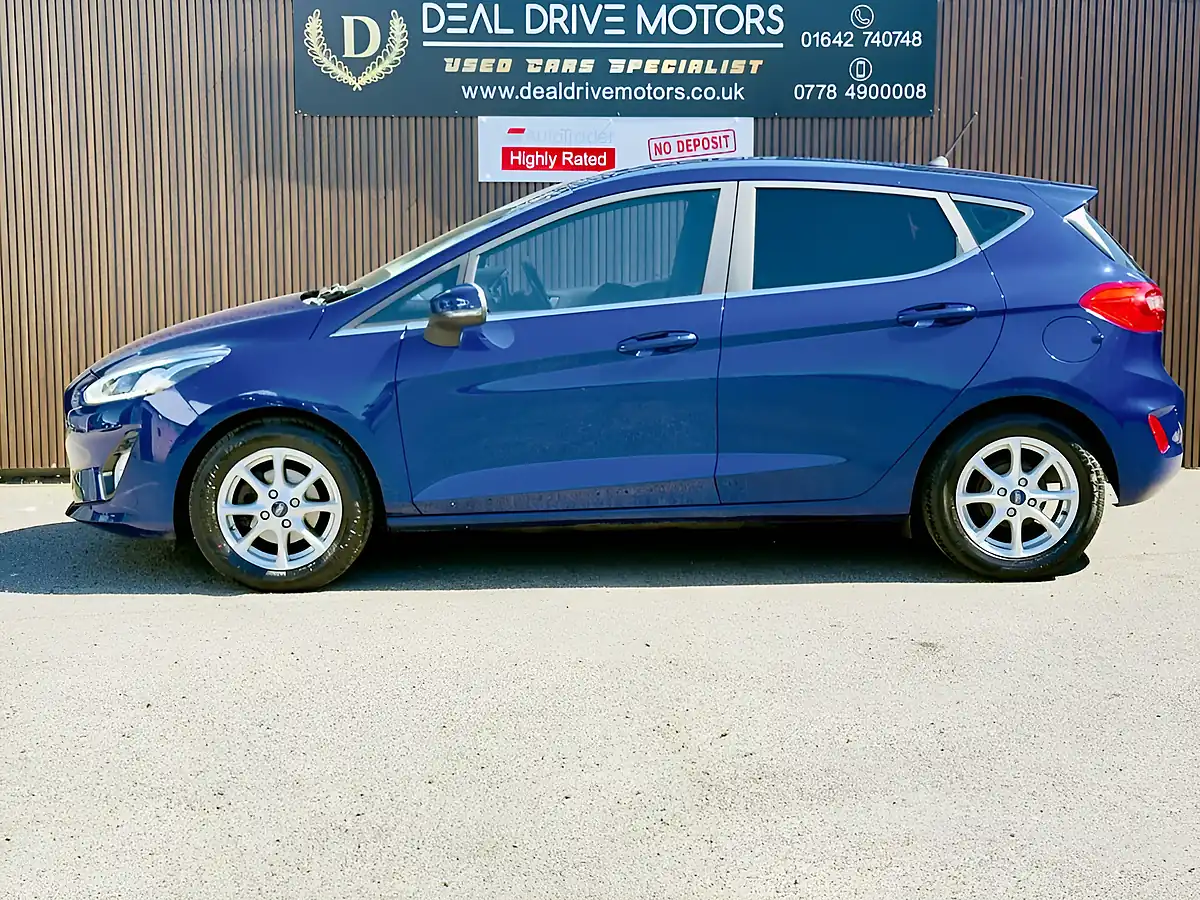 Used 2018 Ford Fiesta Zetec Blue - Interior and Exterior details 4