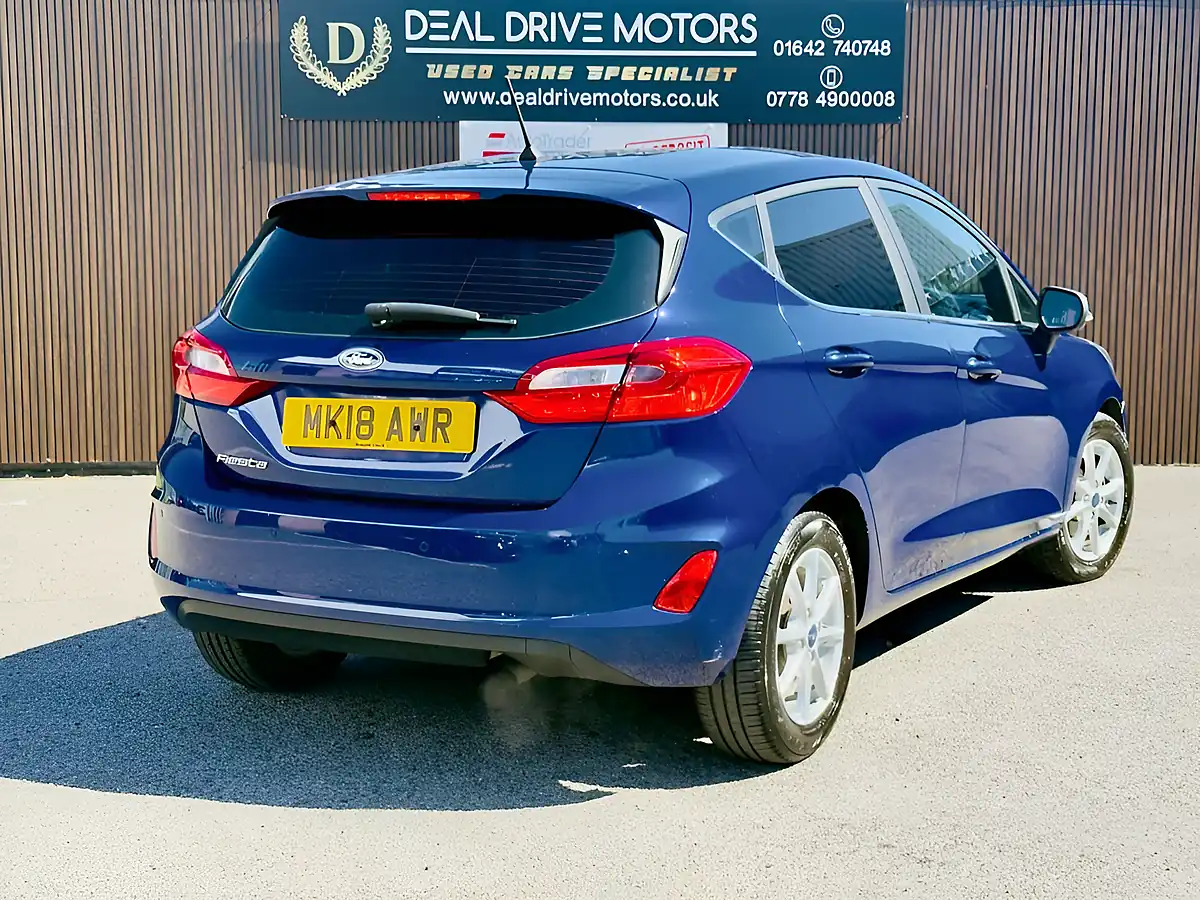 Used 2018 Ford Fiesta Zetec Blue - Interior and Exterior details 7