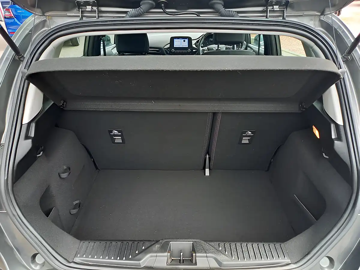 Used 2018 Ford Fiesta Zetec Grey - Interior and Exterior details 7