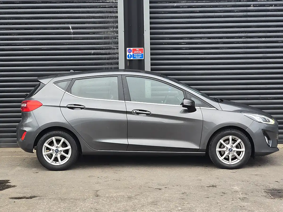 Used 2018 Ford Fiesta Zetec Grey - Interior and Exterior details 6