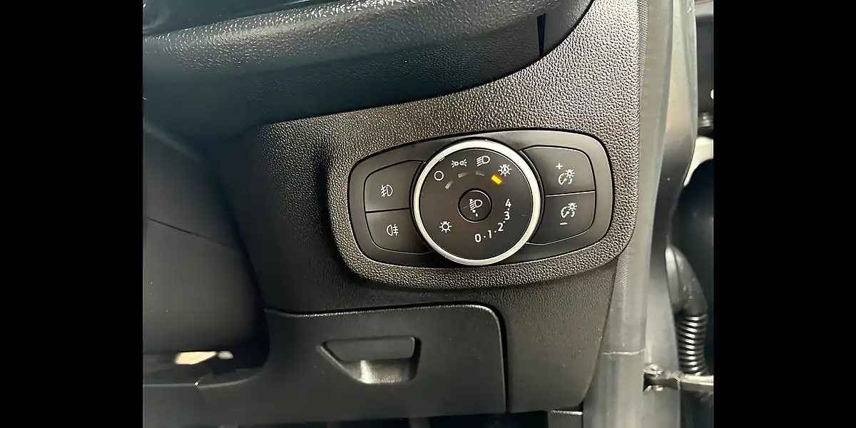 Used 2018 Ford Fiesta Zetec Grey - Interior and Exterior details 12