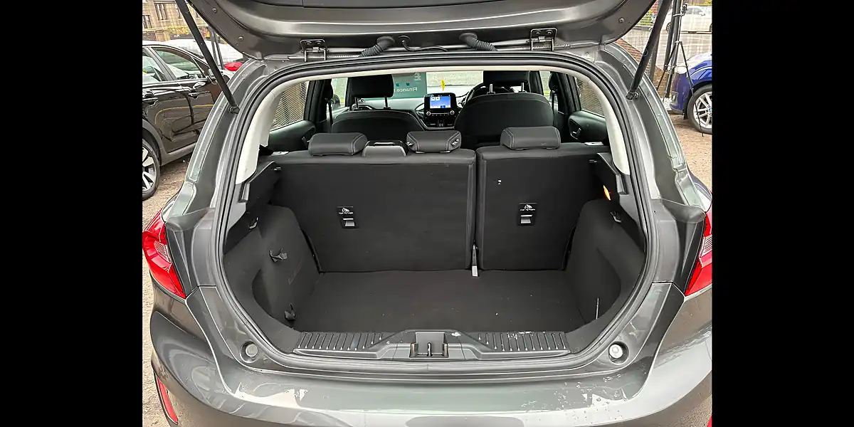 Used 2018 Ford Fiesta Zetec Grey - Interior and Exterior details 15