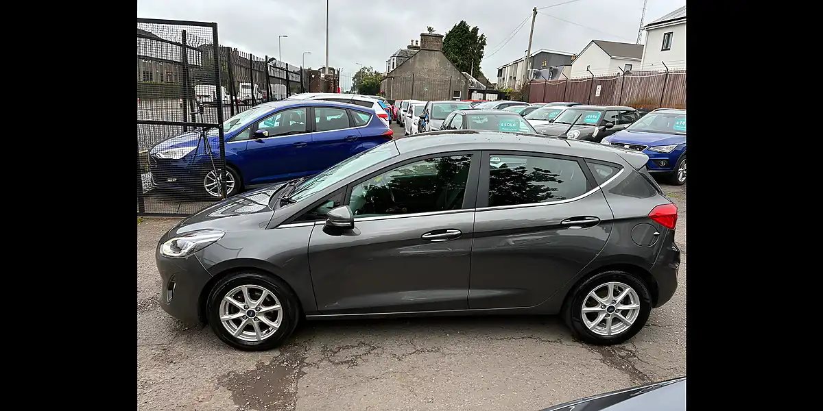 Used 2018 Ford Fiesta Zetec Grey - Interior and Exterior details 6