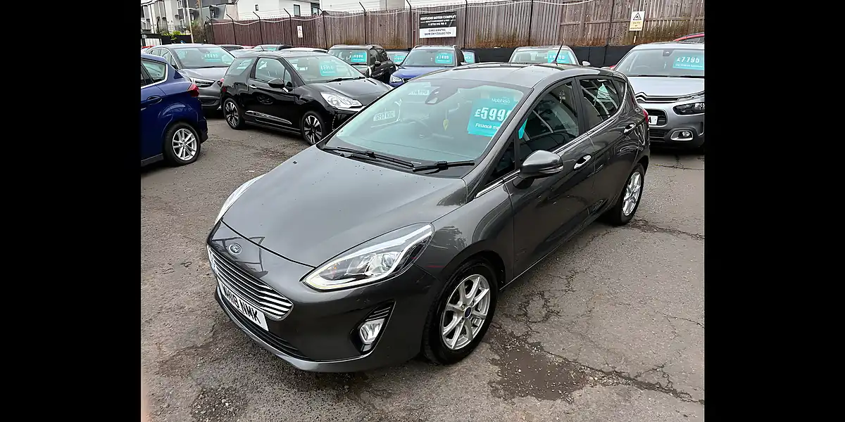Used 2018 Ford Fiesta Zetec Grey - Interior and Exterior details 7