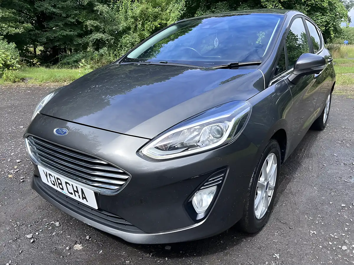 Used 2018 Ford Fiesta Zetec Grey - Front View