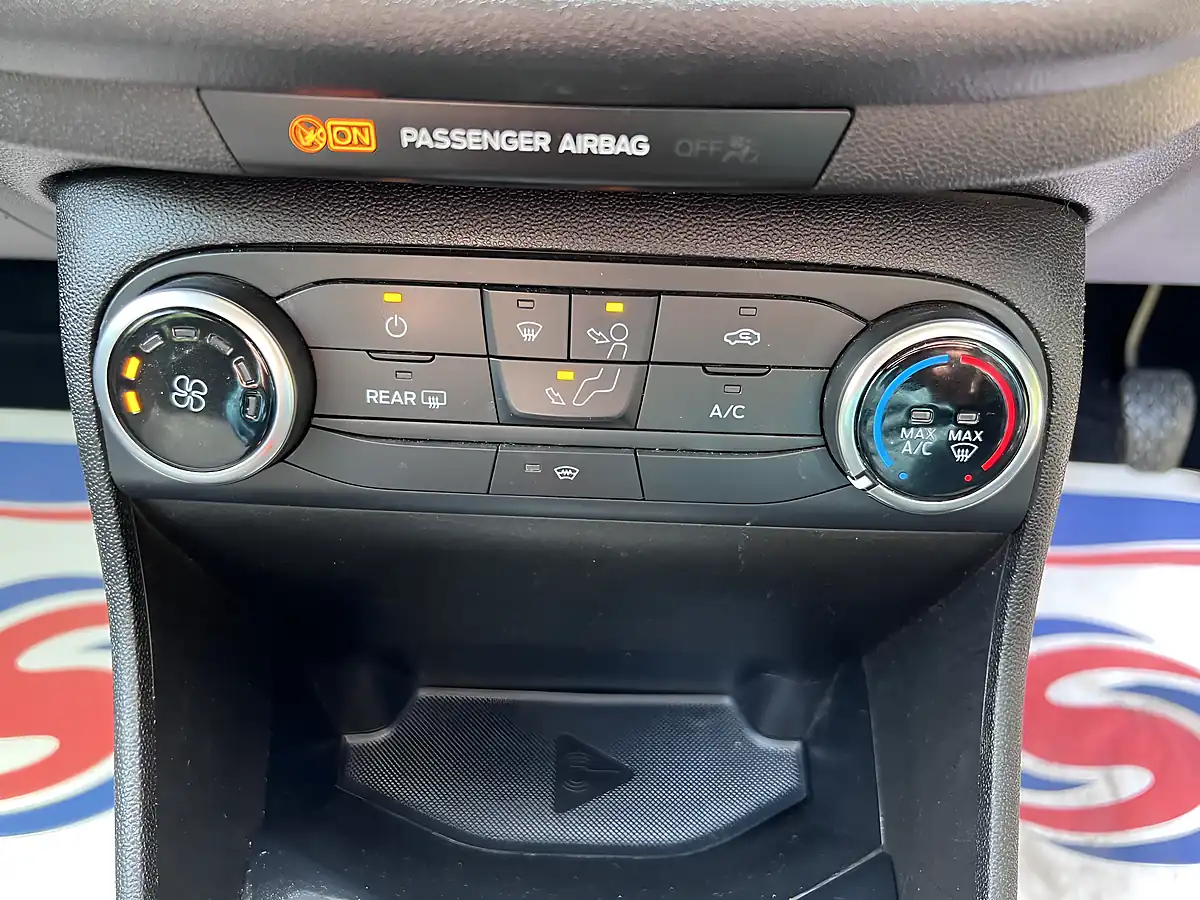 Used 2018 Ford Fiesta Zetec Grey - Interior and Exterior details 15