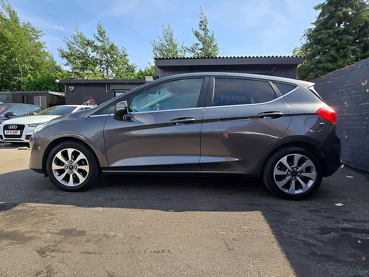 Used 2018 Ford Fiesta Zetec Grey - Interior and Exterior details 6