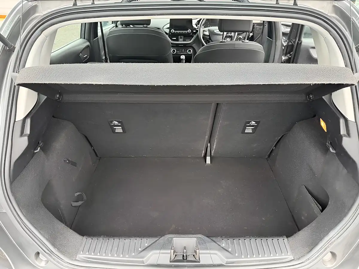 Used 2018 Ford Fiesta Zetec Grey - Interior and Exterior details 17