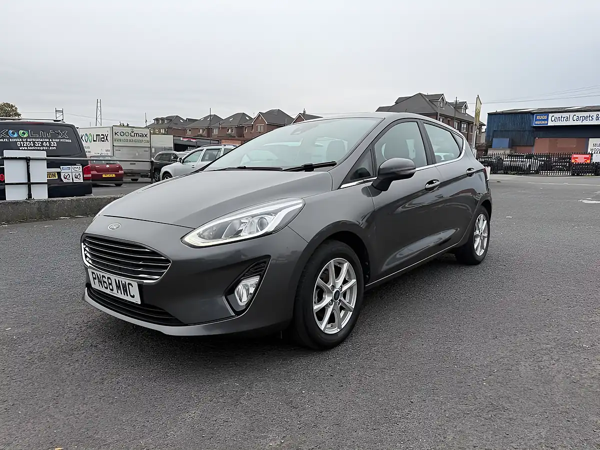 Used 2018 Ford Fiesta Zetec Grey - Interior and Exterior details 20