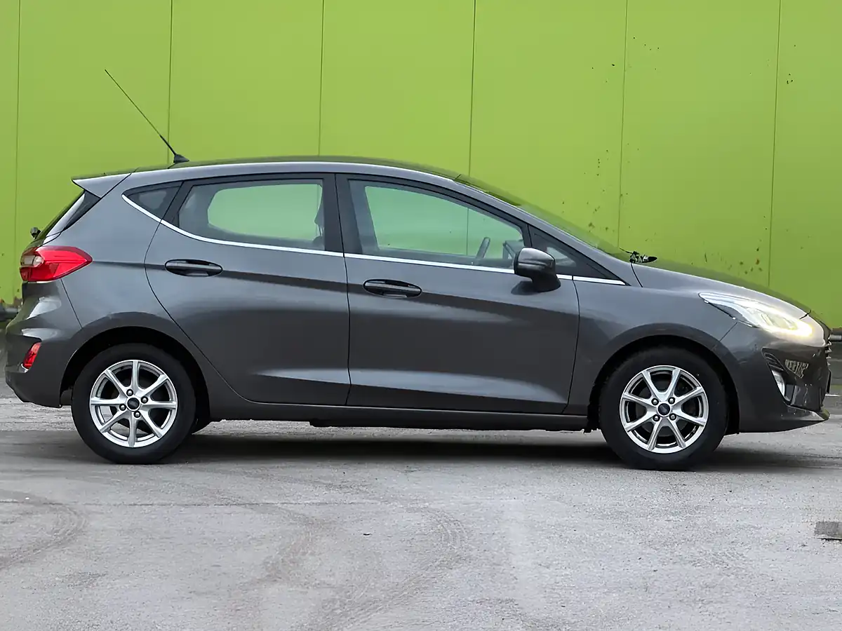 Used 2018 Ford Fiesta Zetec Grey - Interior and Exterior details 10