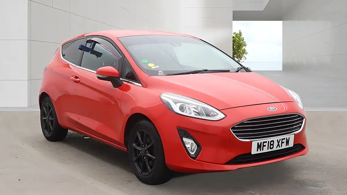 Used 2018 Ford Fiesta Zetec Red - Front View