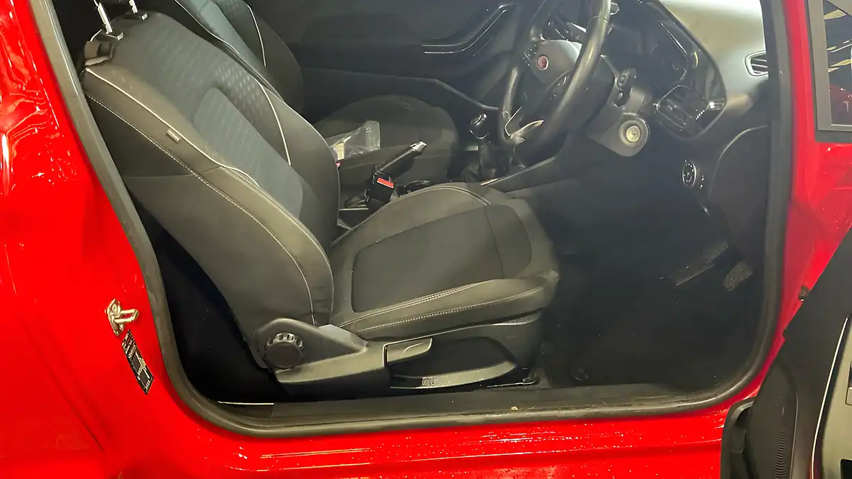 Used 2018 Ford Fiesta Zetec Red - Interior and Exterior details 10