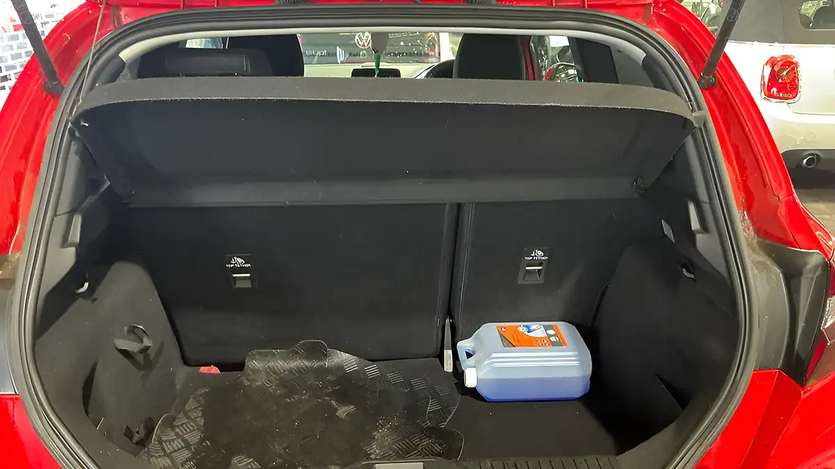 Used 2018 Ford Fiesta Zetec Red - Interior and Exterior details 8