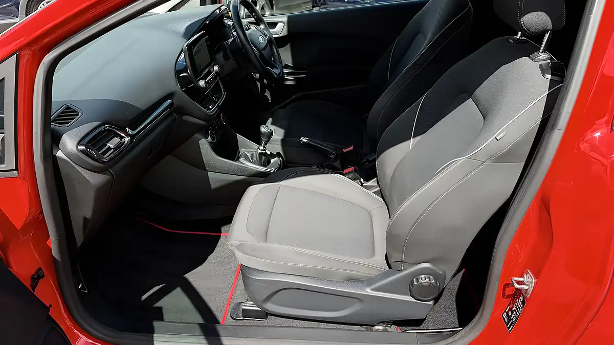Used 2018 Ford Fiesta Zetec Red - Interior and Exterior details 17