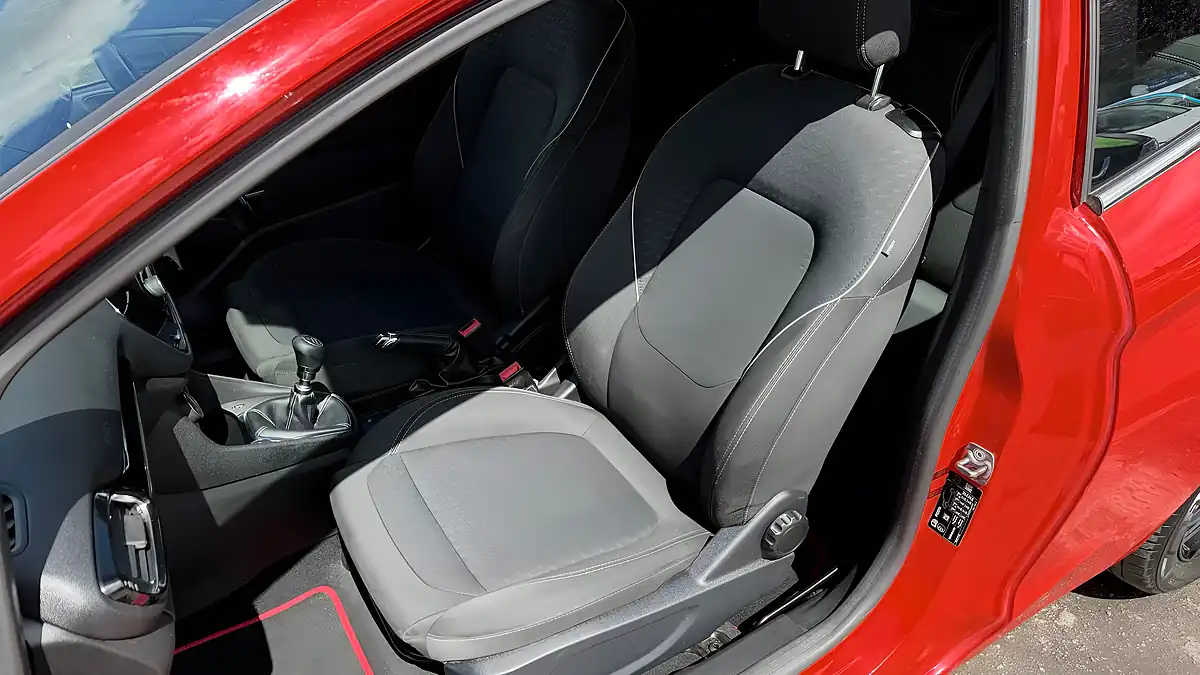 Used 2018 Ford Fiesta Zetec Red - Interior and Exterior details 18