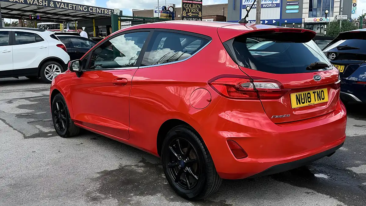 Used 2018 Ford Fiesta Zetec Red - Interior and Exterior details 5