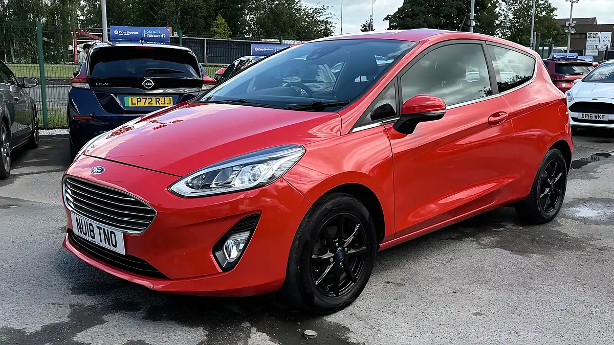 Used 2018 Ford Fiesta Zetec Red - Interior and Exterior details 7