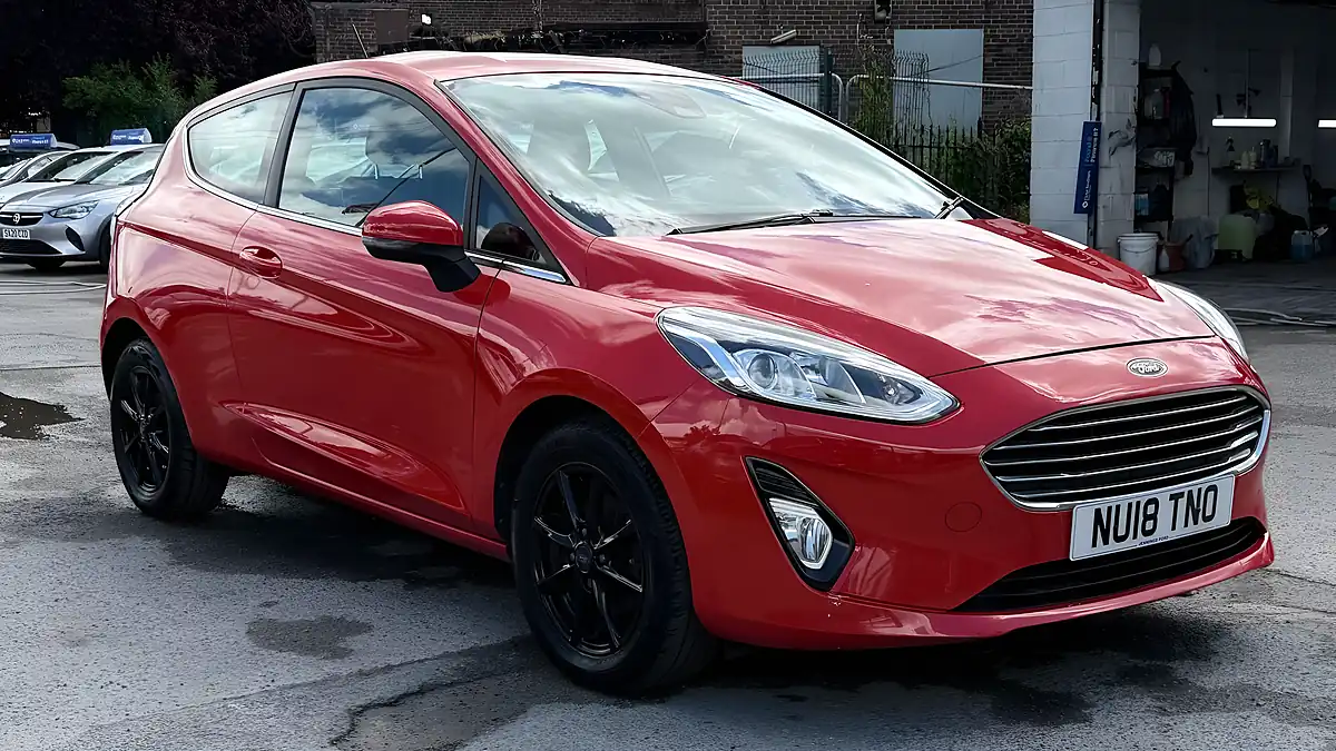 Used 2018 Ford Fiesta Zetec Red - Interior and Exterior details 9