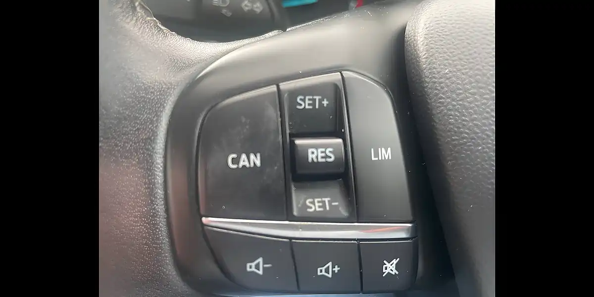 Used 2018 Ford Fiesta Zetec Red - Interior and Exterior details 18