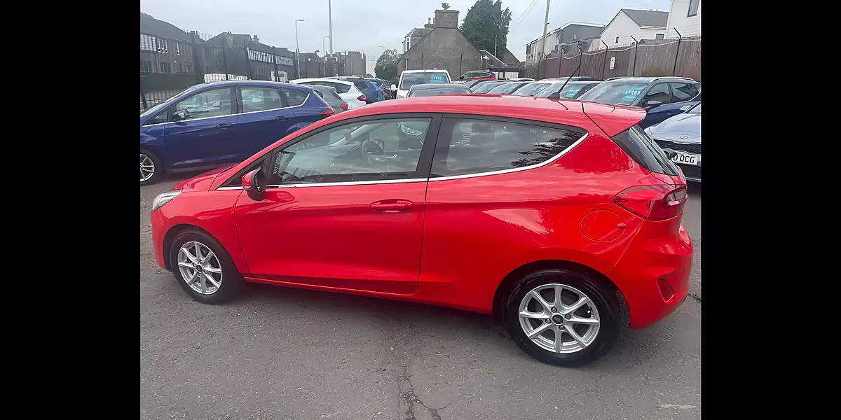 Used 2018 Ford Fiesta Zetec Red - Interior and Exterior details 7