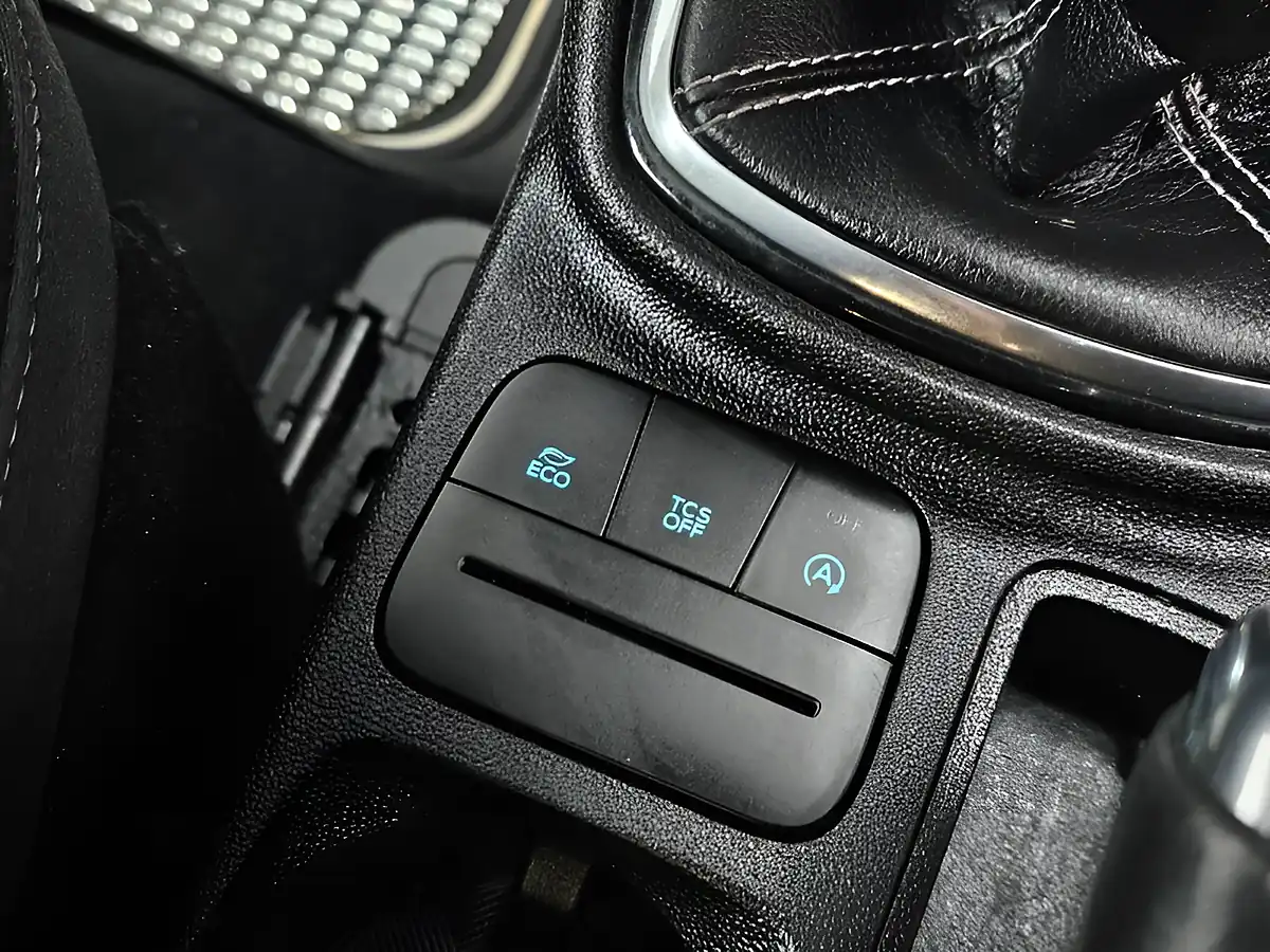 Used 2018 Ford Fiesta Zetec Red - Interior and Exterior details 16