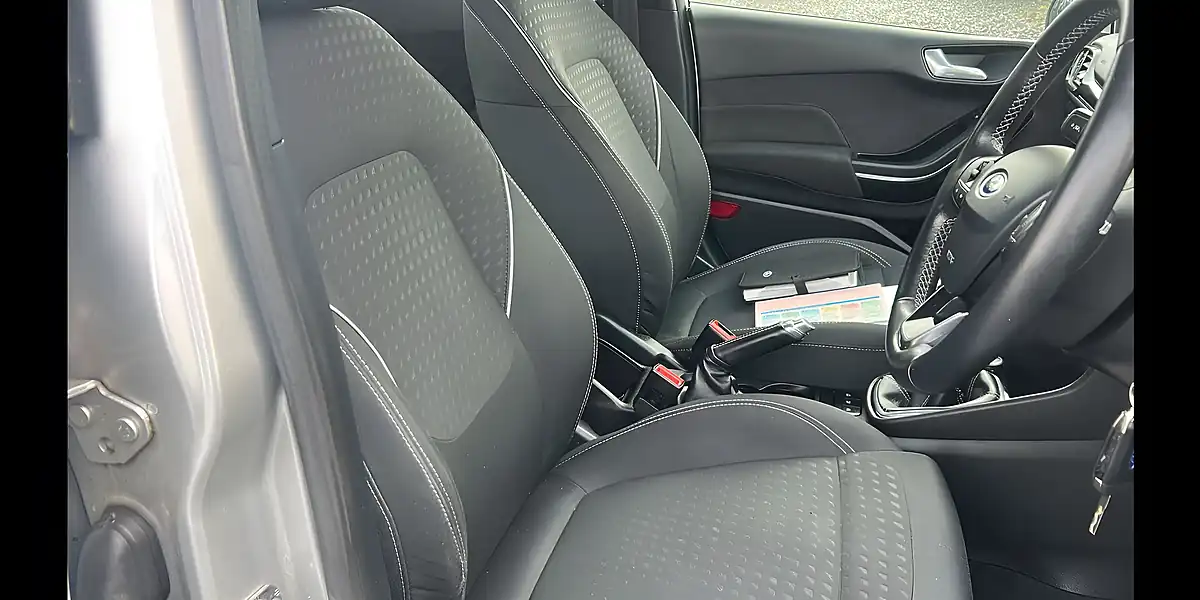 Used 2018 Ford Fiesta Zetec Silver - Interior and Exterior details 11