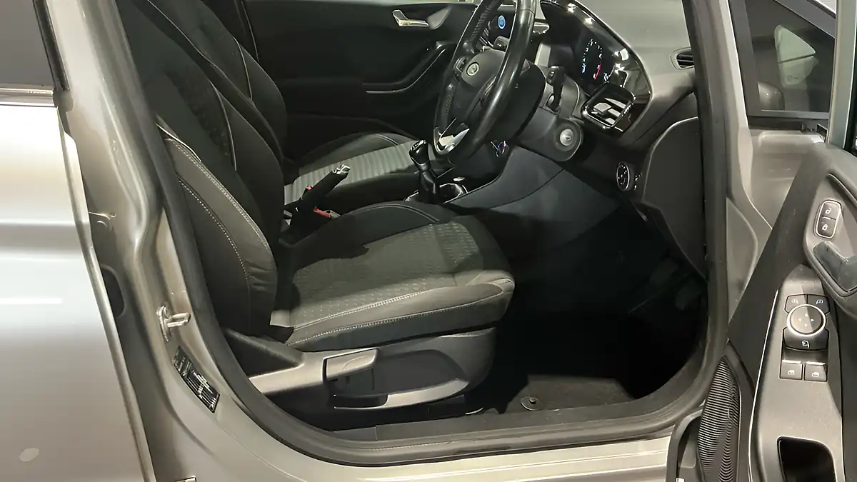 Used 2018 Ford Fiesta Zetec Silver - Interior and Exterior details 10