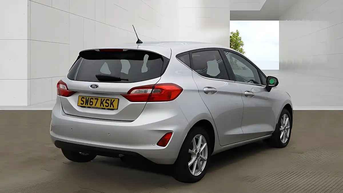 Used 2018 Ford Fiesta Zetec Silver - Interior and Exterior details 4