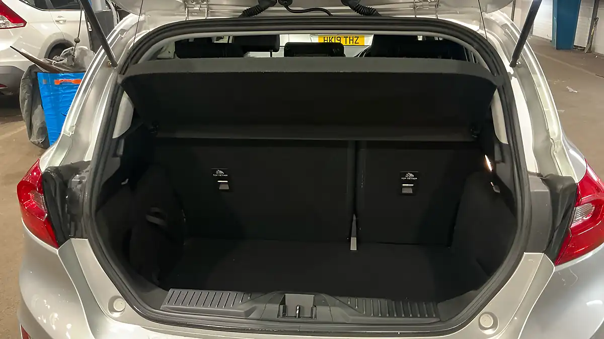 Used 2018 Ford Fiesta Zetec Silver - Interior and Exterior details 9